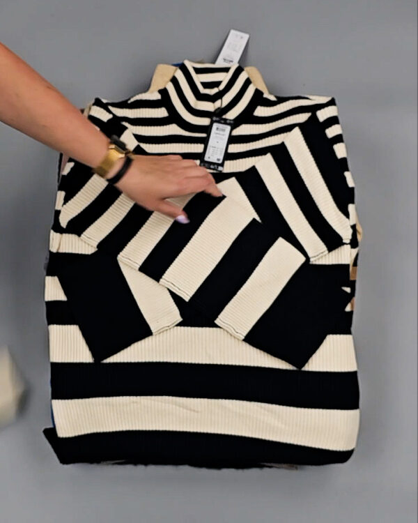 Фотография  424 - Джемпера Bestseller 104#7 кг, ЛОТ СТ-9423 оптом в Калуге и Калужской области