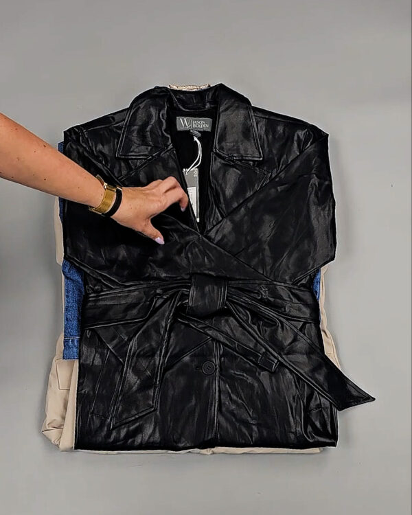 Фотография  340 - Ветровки женские CAN 104#12,4 кг, ЛОТ СТ-9403 оптом в Калуге и Калужской области