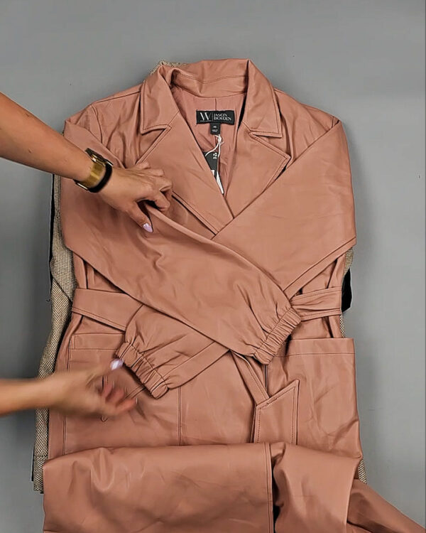 Фотография  830 - Ветровки женские CAN 104#11,5 кг, ЛОТ СТ-9401 оптом в Калуге и Калужской области