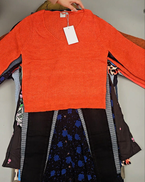 Фотография  953 - ICHI Winter mix 104#15 кг, ЛОТ СТ-9594 оптом в Калуге и Калужской области