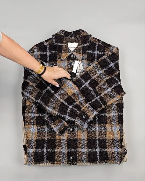 Фотография  706 - Ветровки женские CAN 104#12,7 кг, ЛОТ СТ-9405 оптом в Калуге и Калужской области