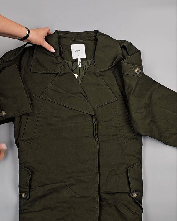 Фотография  834 - Ветровки Bestseller+DK 035#10 кг, ЛОТ СТ-9396 оптом в Калуге и Калужской области