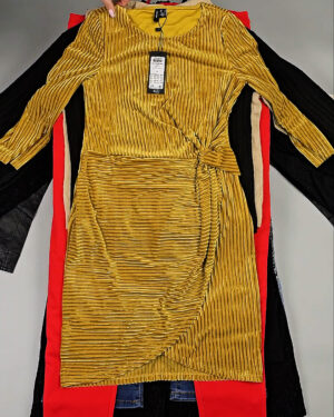 Фотография  974 - DK+Bestseller 085#16 кг, ЛОТ СТ-9952 оптом в Калуге и Калужской области