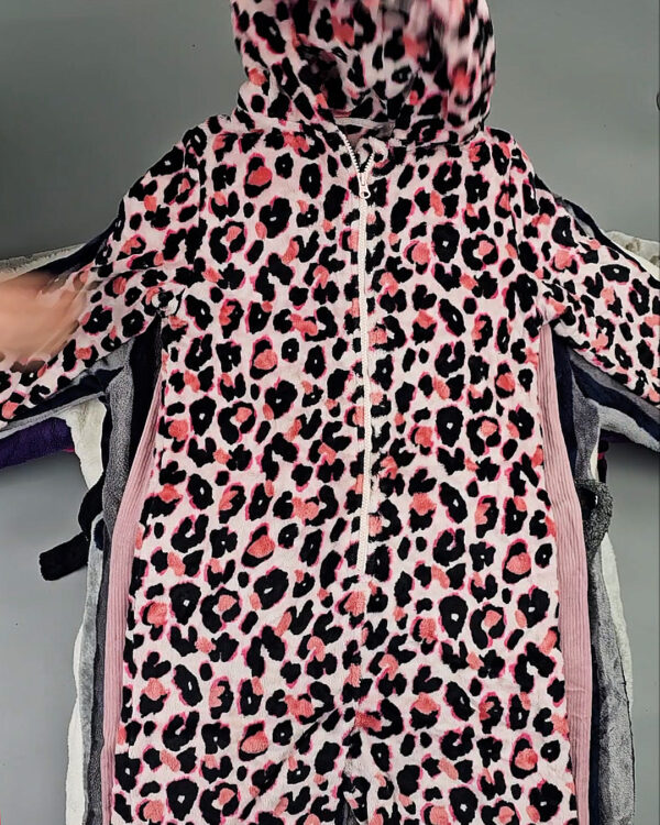 Фотография  543 - Халаты+пижамы флис Англия (SLEEPWEAR PREMIUM)#20 кг, ЛОТ СХ-0289 оптом в Калуге и Калужской области