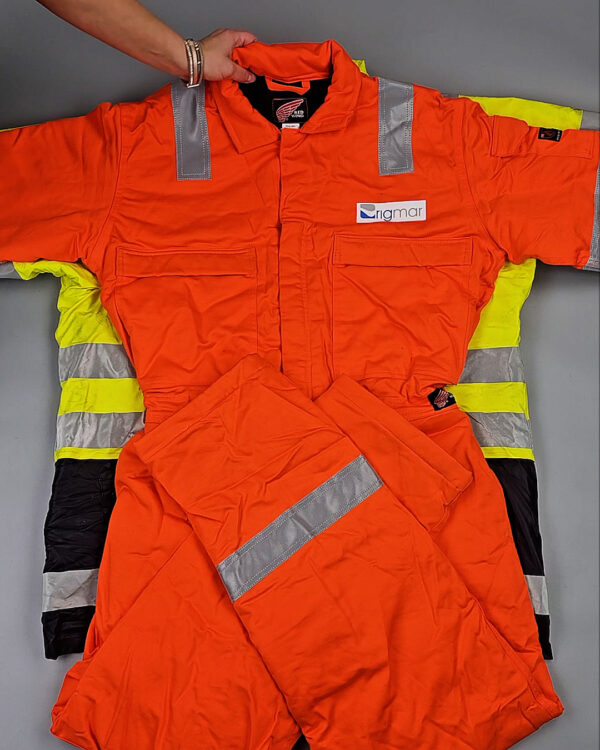 Фотография  665 - Рабочая одежда mix БМ#25 кг, ЛОТ СХ-0266 оптом в Калуге и Калужской области